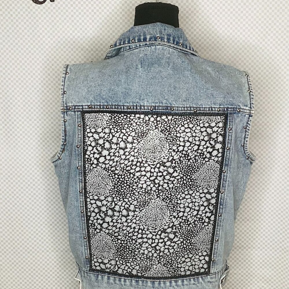 Share Western jean vest w/ BR•W genuine cowhide & leather trim, conch accents -L